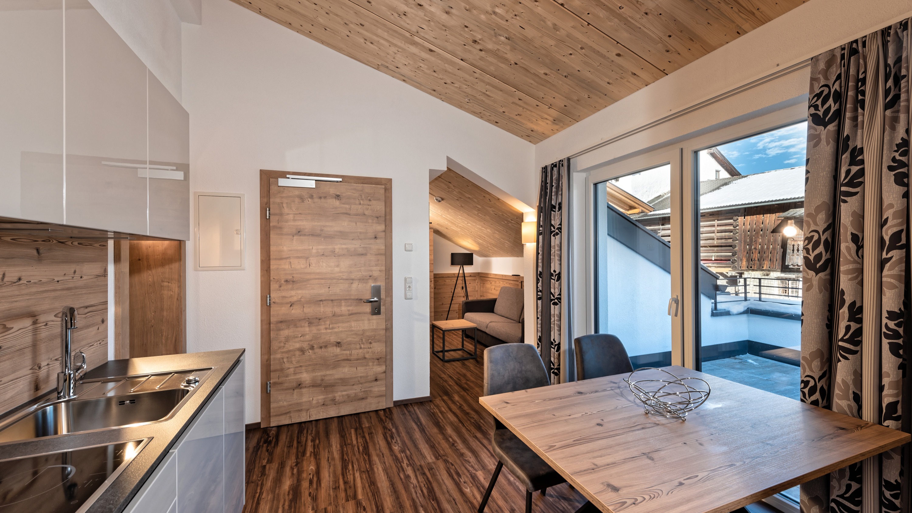 Apart 4 – Burgblick